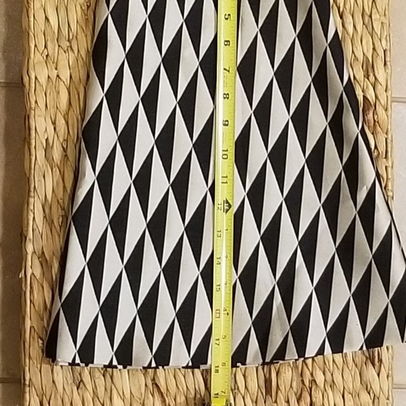 Banana Republic BR Monogram. Sz 4. - Picture 3 of 6